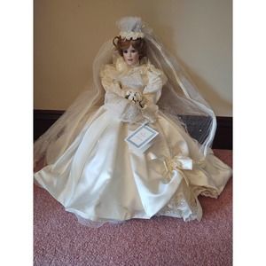 Vintage Porcelain Bride, A Portrait of Innocence Doll, Hamilton Collection